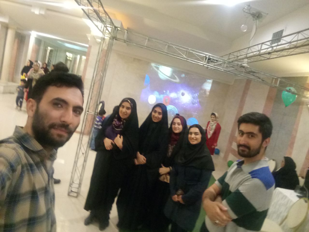 اجرای اولین دیوار تعاملی در نمایشگاه کودکان-باهمت بچه های خوب الگو